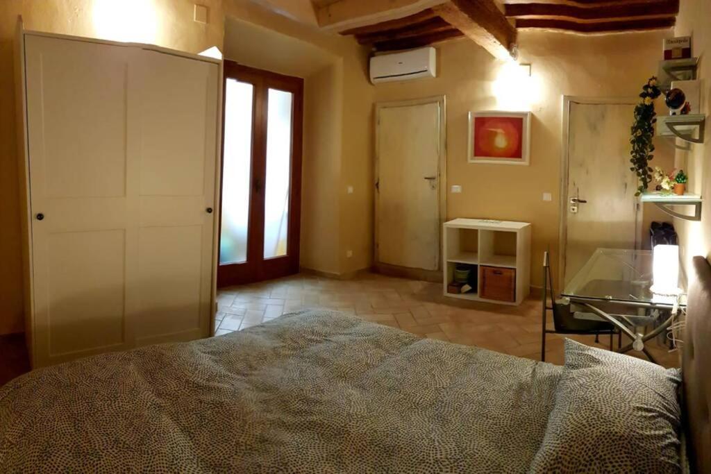 Tra Miracoli E Cavalieri Appartement Pisa Buitenkant foto