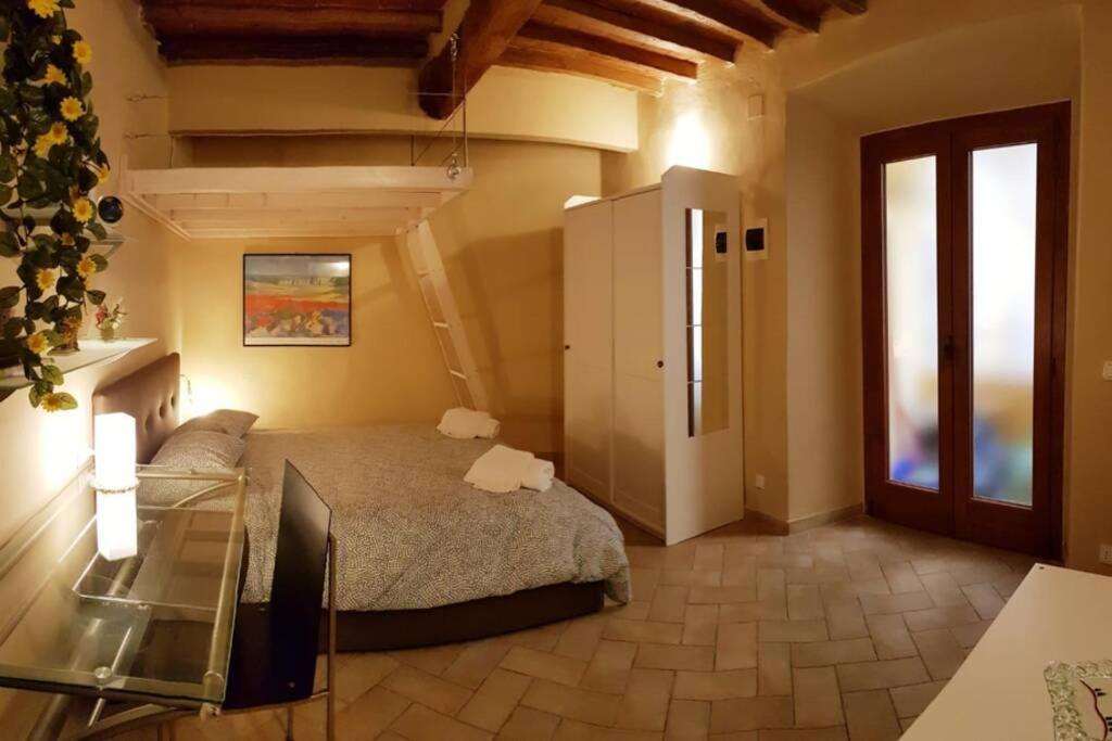 Tra Miracoli E Cavalieri Appartement Pisa Buitenkant foto