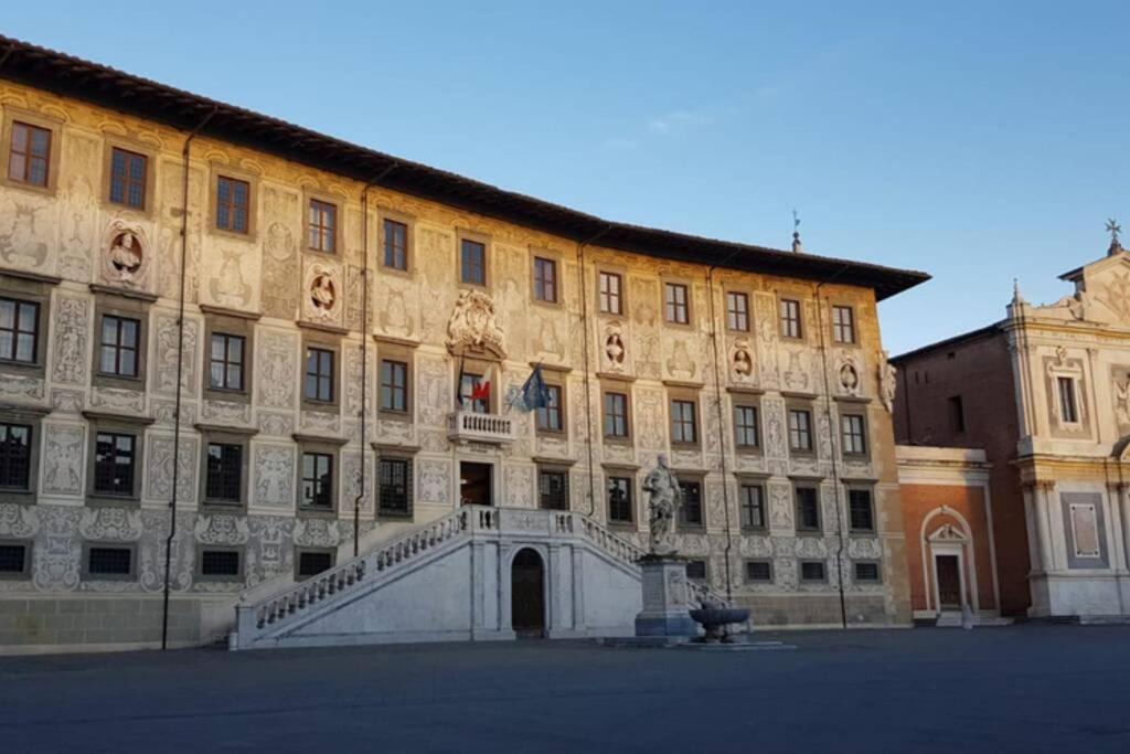 Tra Miracoli E Cavalieri Appartement Pisa Buitenkant foto